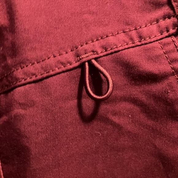 BUNDLE OF 8 SCRUB TOPS - Picture 14 of 15